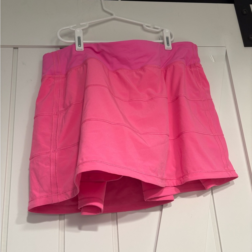 Excellent condition. Like new. Lululemon Pace Rival Skirt